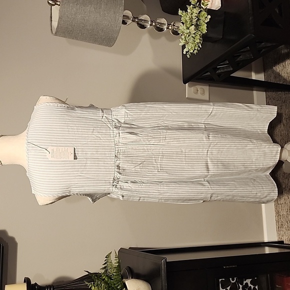 Stripped gray and blue mini dress sleeveless v-neck line size L PTP 20 in. L 37 - Picture 5 of 8